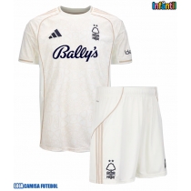 Camisa de Futebol Nottingham Forest Douglas Luiz #12 Equipamento Secundário Infantil 2025-26 Manga Curta (+ Calças curtas)